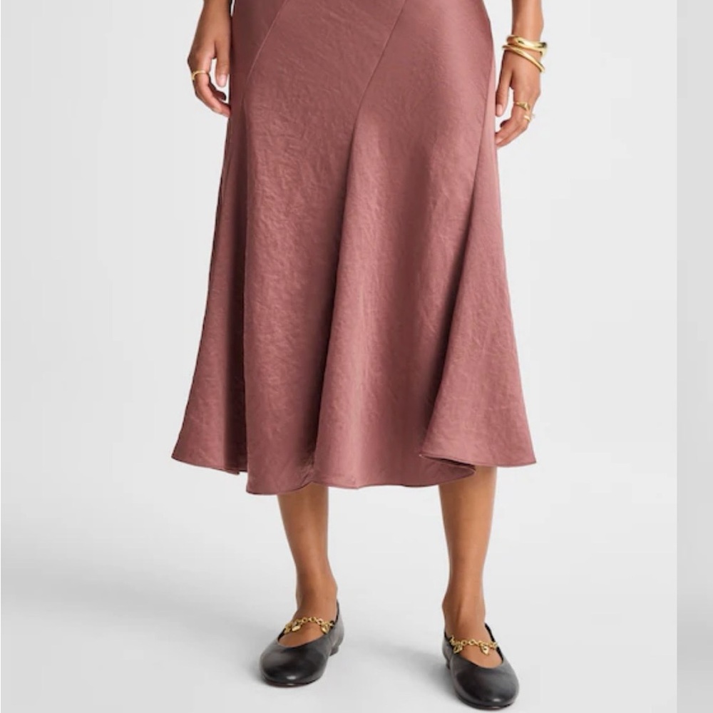 Elegant Mauve Midi Skirt